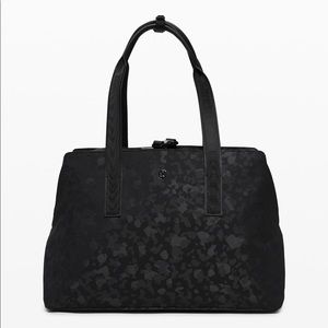 LULULEMON TOTE